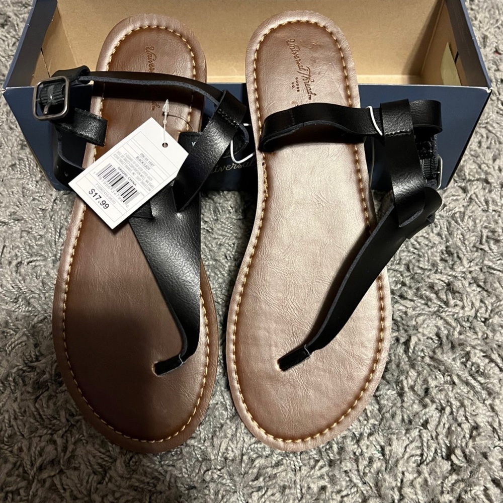 Target sandals size 8.5 - Picture 2 of 2